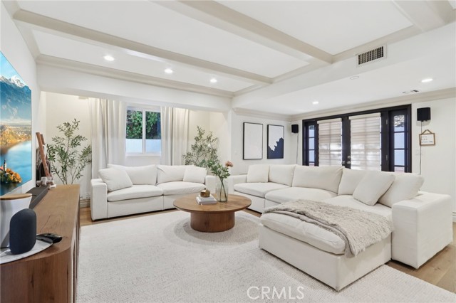 MLS #WS25171086 image #2