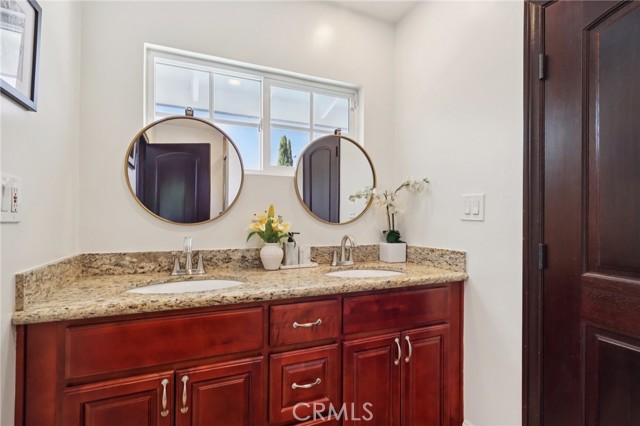 MLS #WS25171086 image #24