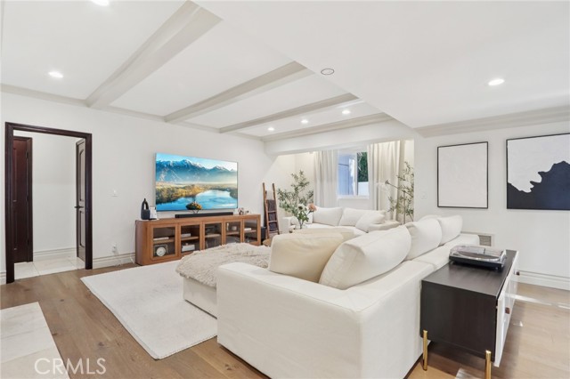 MLS #WS25171086 image #4