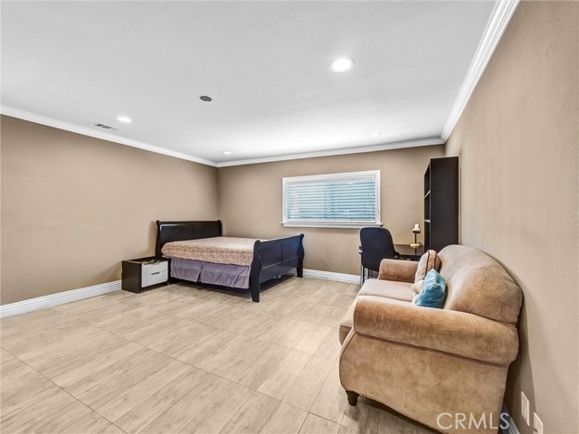 MLS #WS25171700 image #10