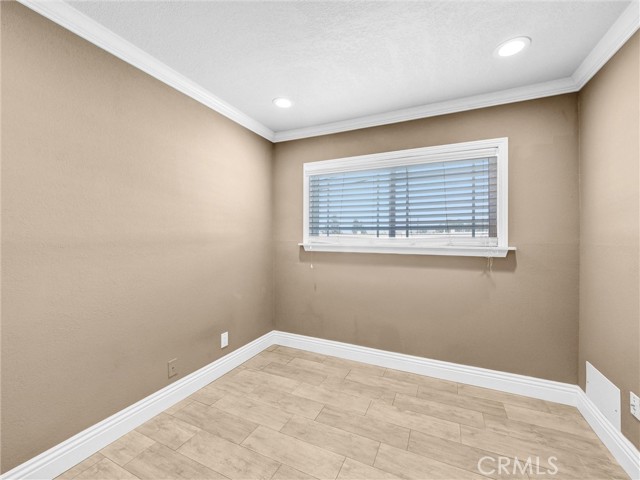 MLS #WS25171700 image #13