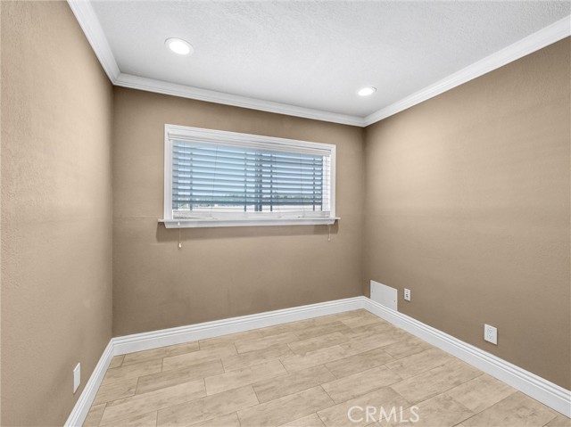 MLS #WS25171700 image #14