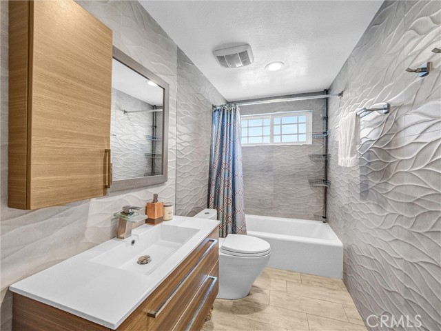 MLS #WS25171700 image #17