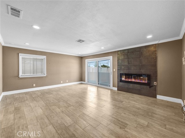 MLS #WS25171700 image #2