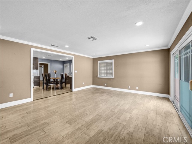 MLS #WS25171700 image #3