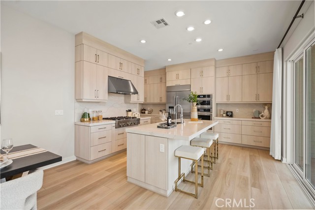 MLS #WS25172009 image #11