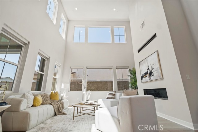 MLS #WS25172009 image #3