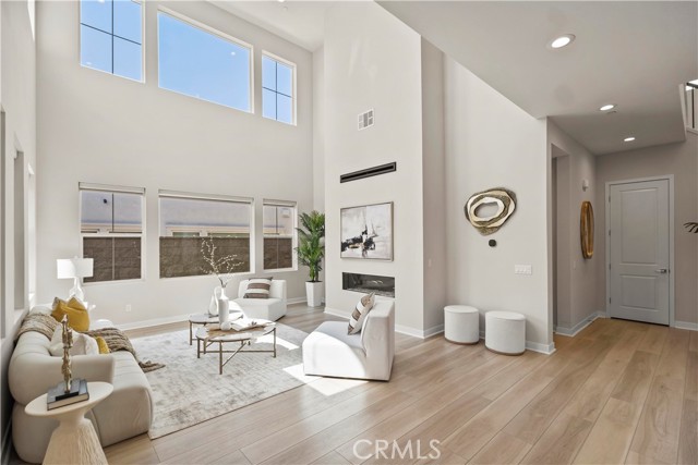 MLS #WS25172009 image #4