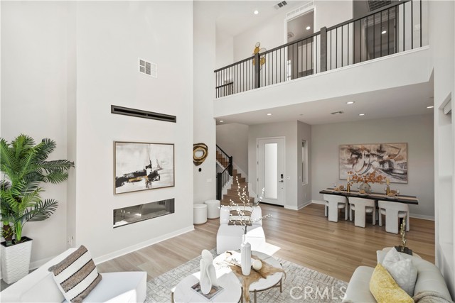 MLS #WS25172009 image #6