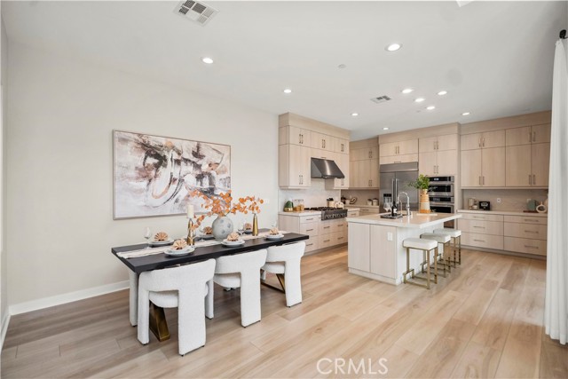 MLS #WS25172009 image #8