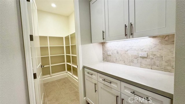 MLS #WS25172345 image #5