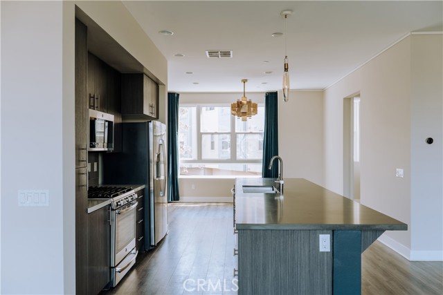 MLS #WS25172395 image #5