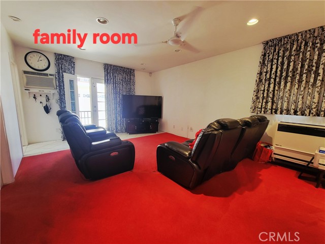 MLS #WS25172621 image #9