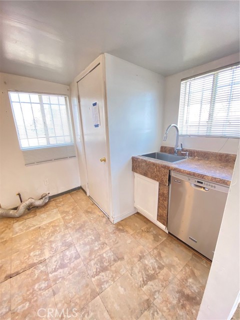 MLS #WS25173581 image #5