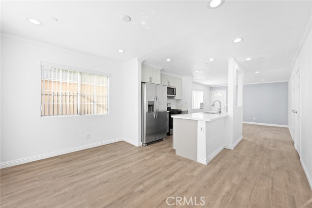 MLS #WS25173799 image #5