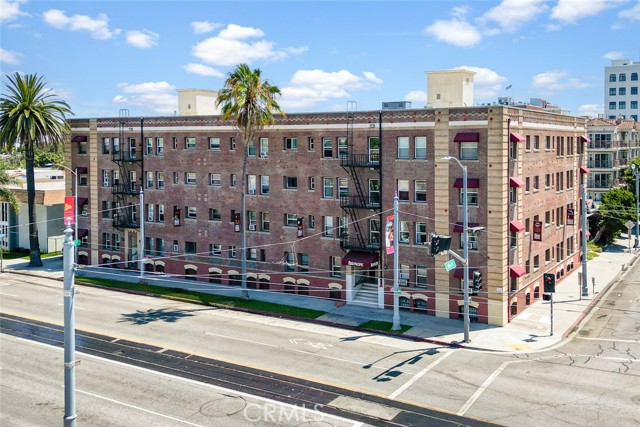 MLS #WS25175609 image #1