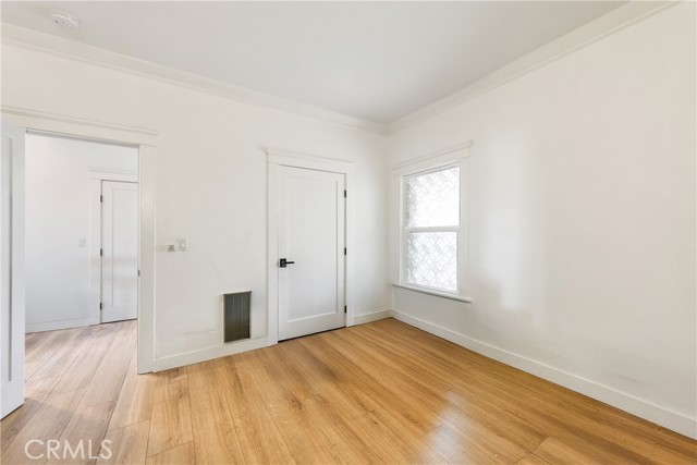 MLS #WS25175609 image #12