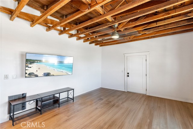 MLS #WS25175609 image #8