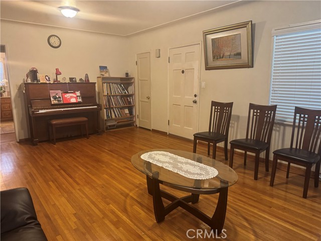 MLS #WS25176704 image #5