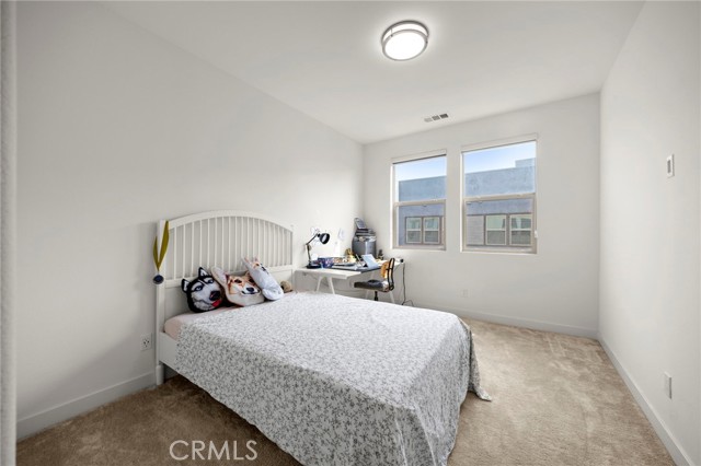 MLS #WS25176980 image #23