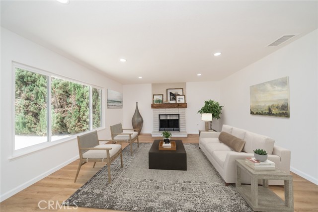 MLS #WS25178265 image #4