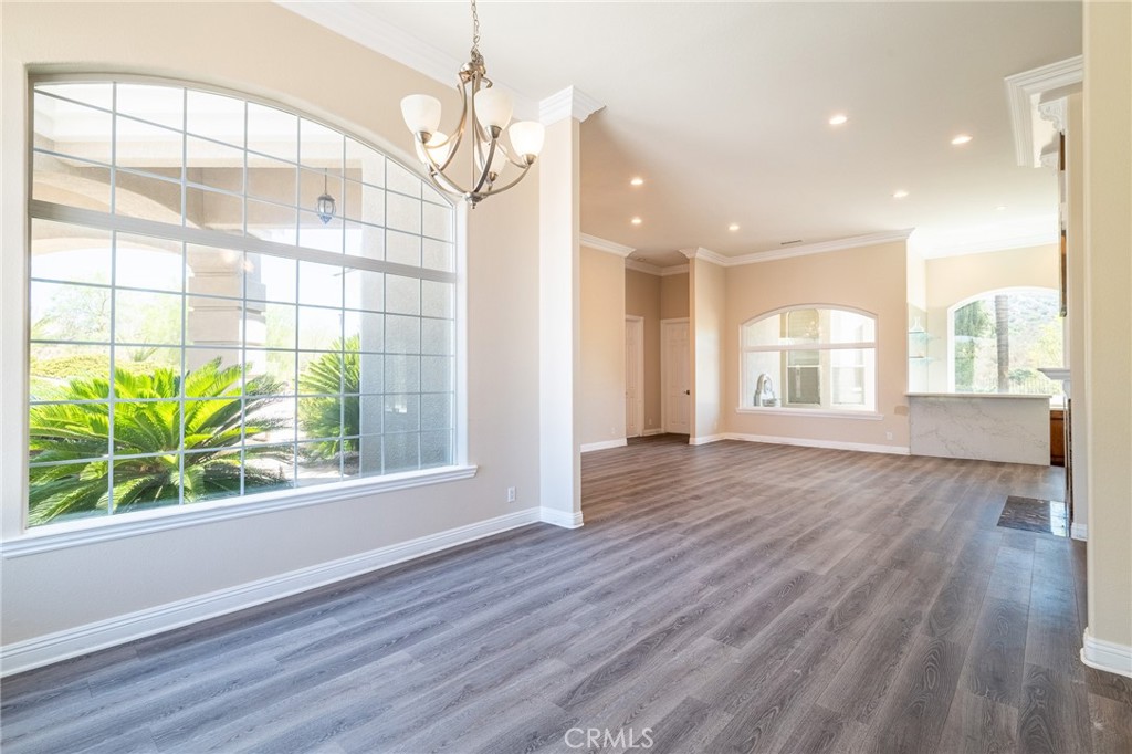 MLS #WS25182200 image #13