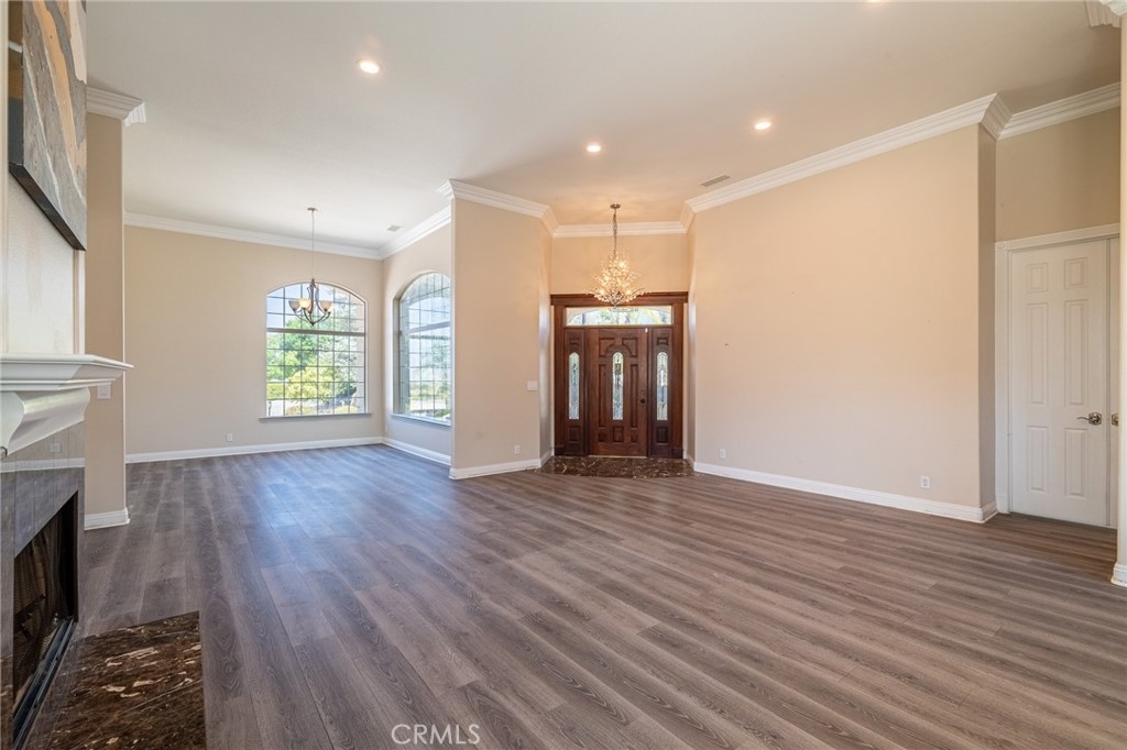 MLS #WS25182200 image #8