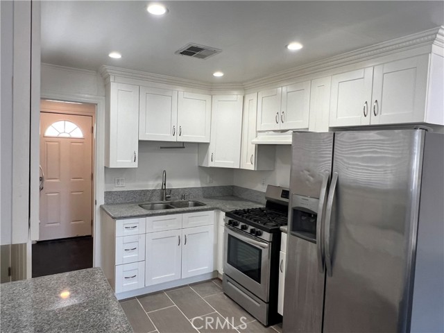 MLS #WS25183915 image #9