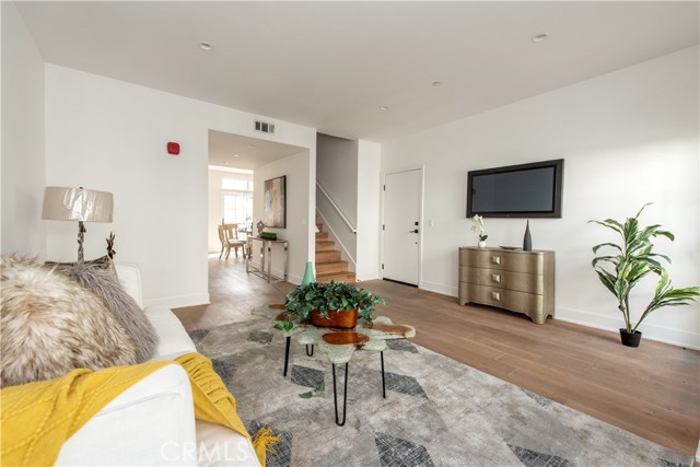 MLS #WS25184128 image #3