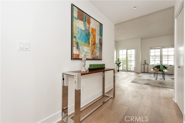 MLS #WS25184128 image #5