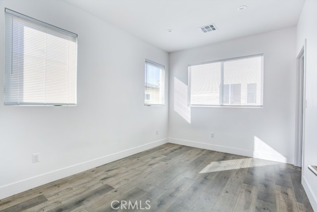 MLS #WS25184758 image #19