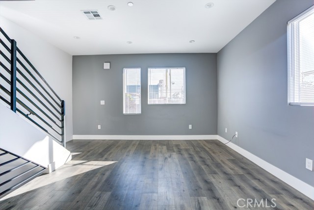 MLS #WS25184930 image #13