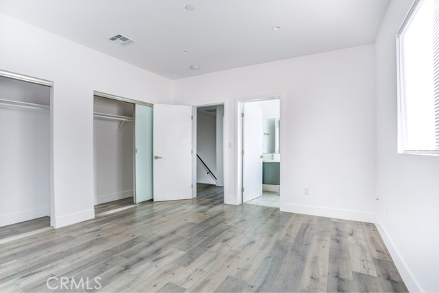 MLS #WS25184930 image #32