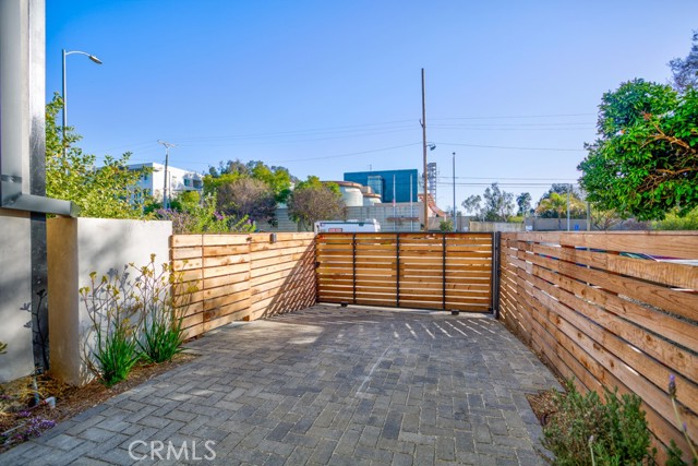 MLS #WS25184930 image #4