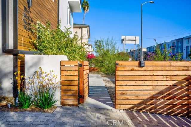 MLS #WS25184930 image #5