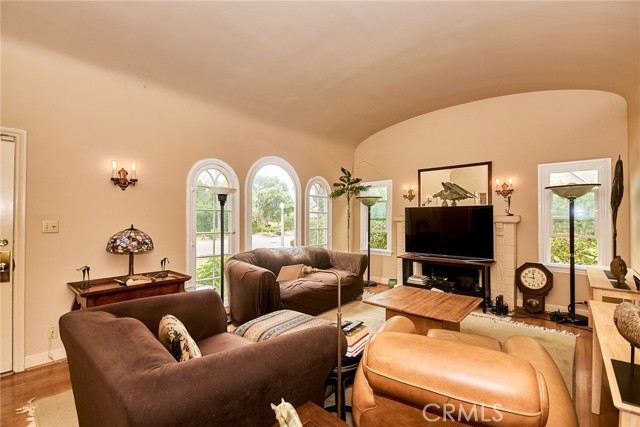 MLS #WS25185431 image #3