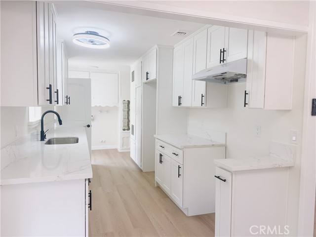 MLS #WS25186052 image #16