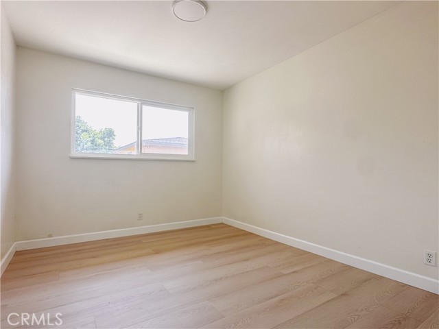 MLS #WS25186052 image #9