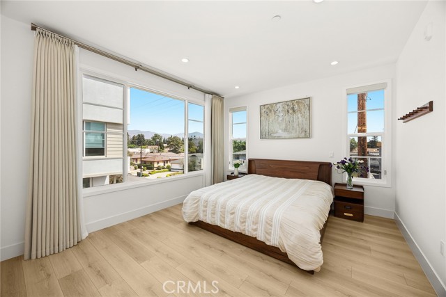 MLS #WS25187553 image #11