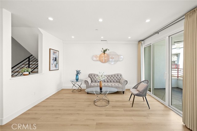 MLS #WS25187553 image #4