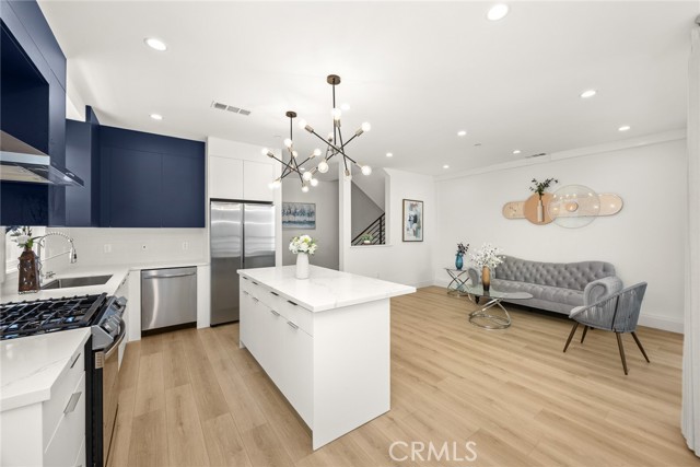 MLS #WS25187553 image #8