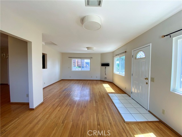 MLS #WS25188144 image #11