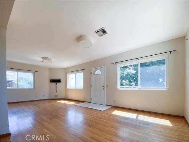 MLS #WS25188144 image #15