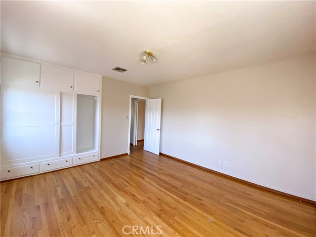 MLS #WS25188144 image #16