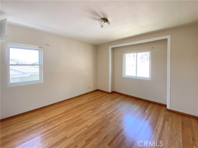 MLS #WS25188144 image #23