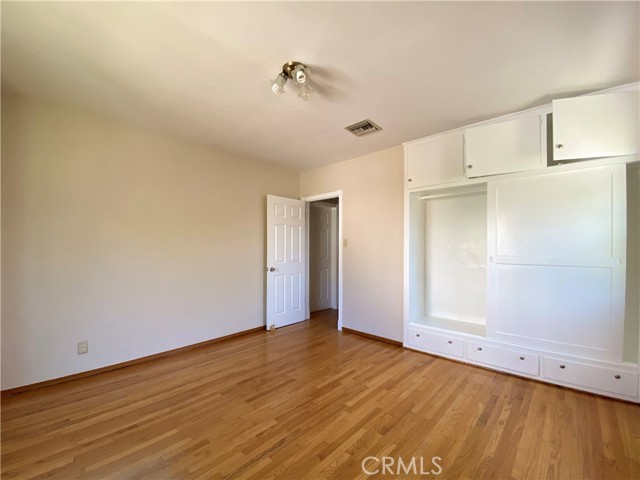 MLS #WS25188144 image #25