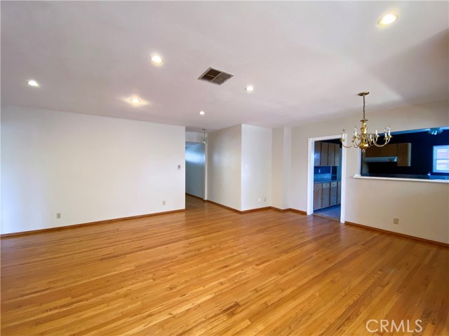 MLS #WS25188144 image #6