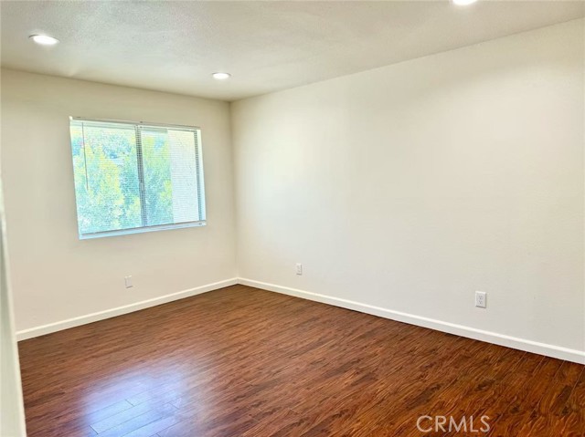 MLS #WS25188735 image #1