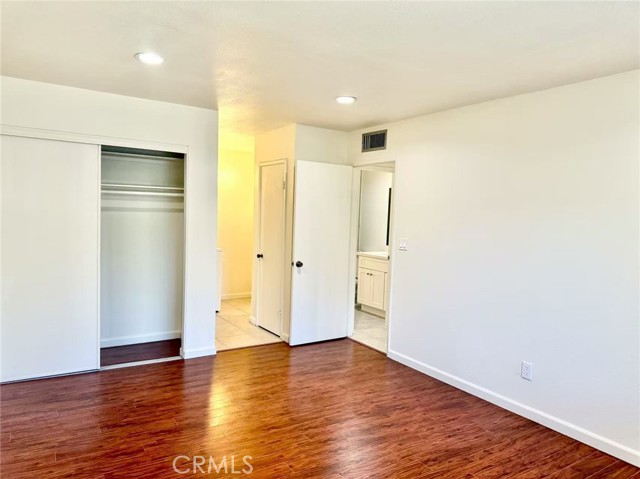 MLS #WS25188735 image #2