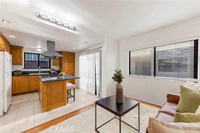 MLS #WS25189246 image #11